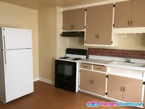 2962 N 61st St - Photo 2 of 7