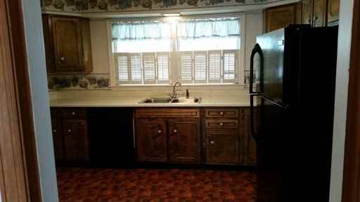2005 Adams Ct - Photo 2 of 9