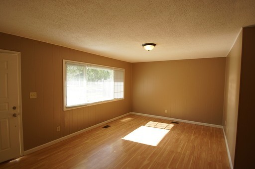 1729 Rawson Pl - Photo 3 of 22