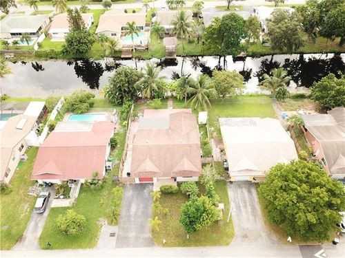 6824 NW 33rd Terrace - Photo 2 of 8