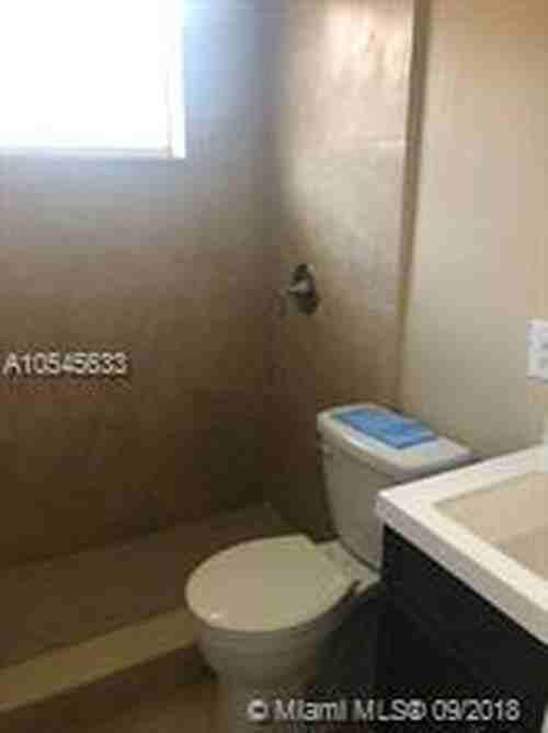 6053 SW 63rd Terrace - Photo 3 of 6