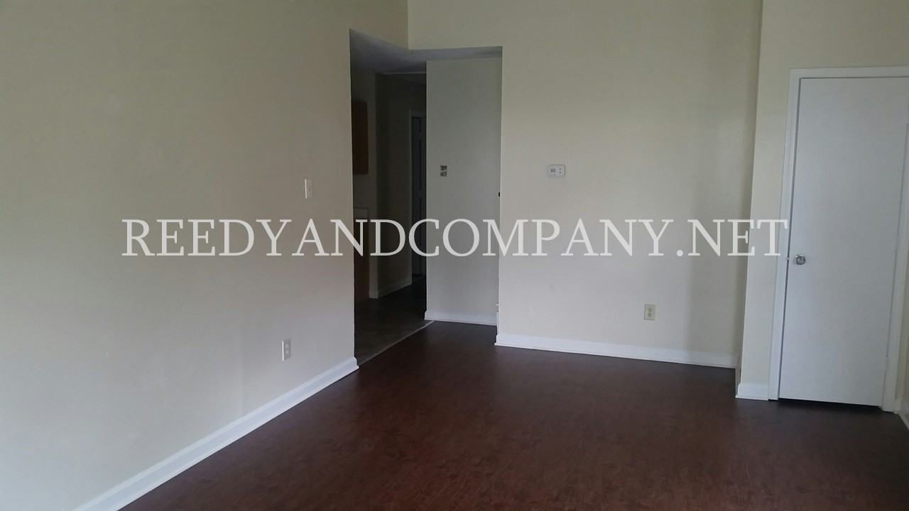 1487 Sunset St - Photo 2 of 11