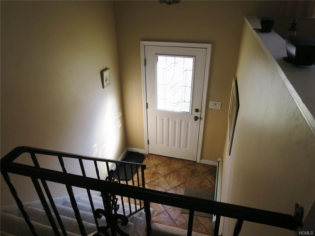 3191 Poplar St - Photo 2 of 23