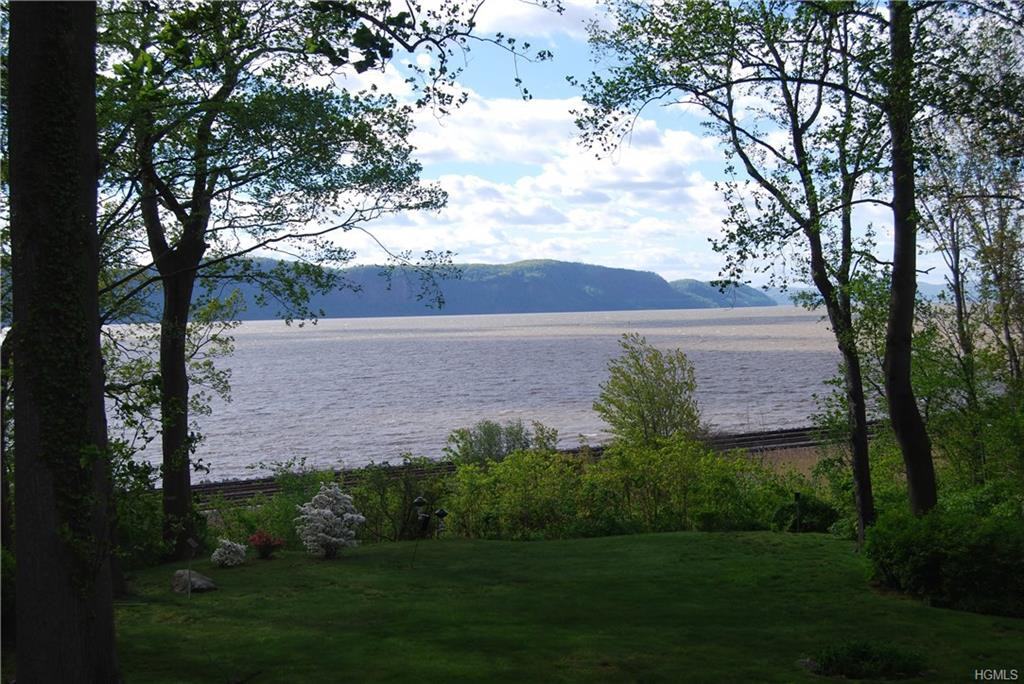 11 Pokahoe Dr - Photo 2 of 23