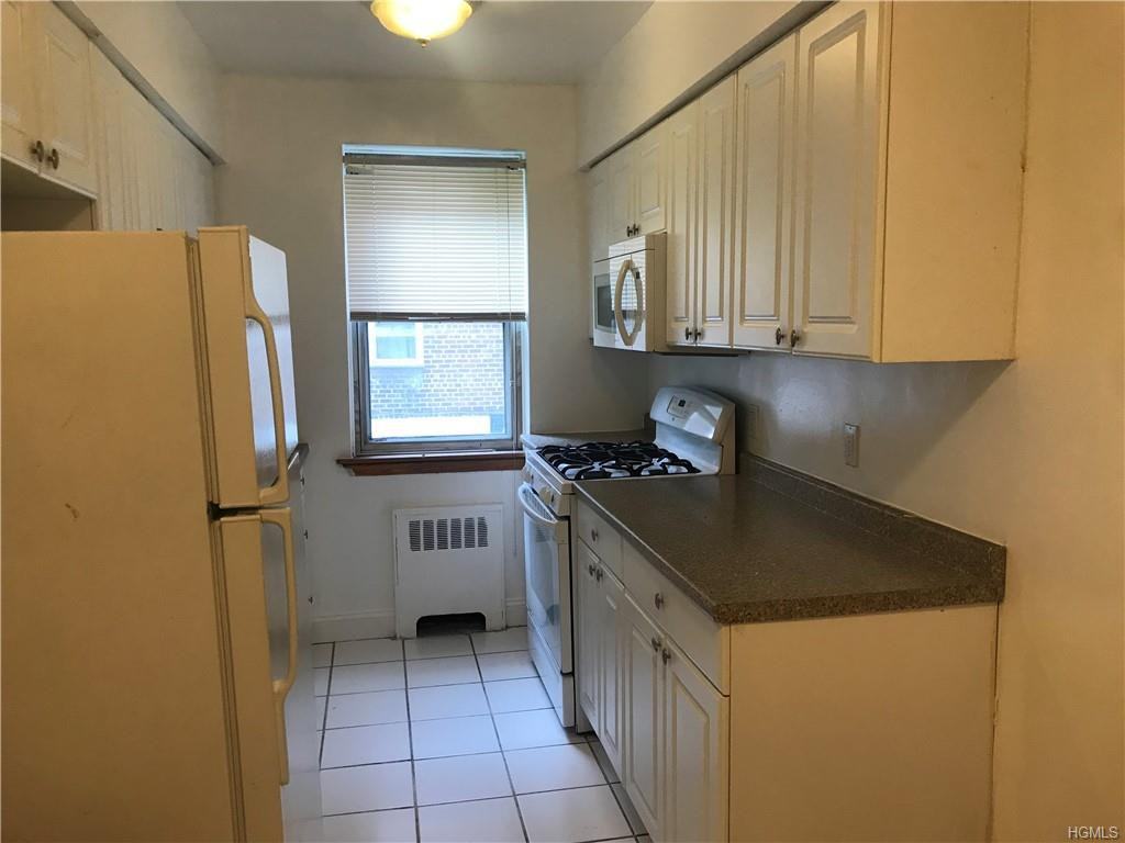 4782 Boston Post Rd - Photo 3 of 11