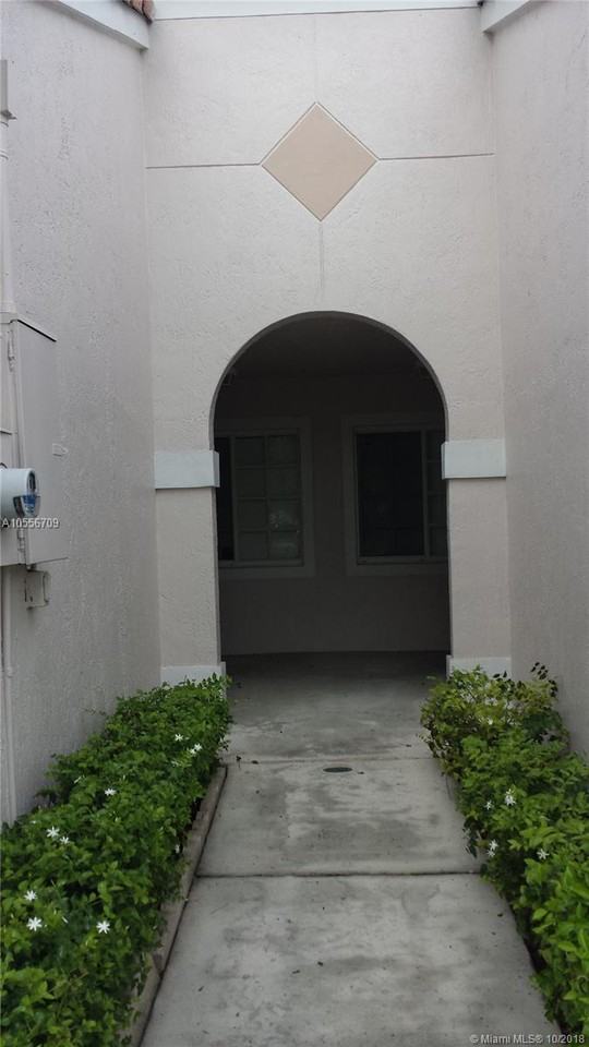 1861 Southwest 116th Way #1861 - Photo 2 of 5