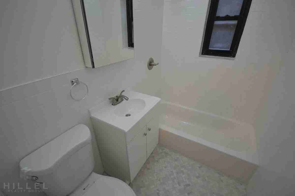 153-50 75th Ave 3C - Photo 2 of 6