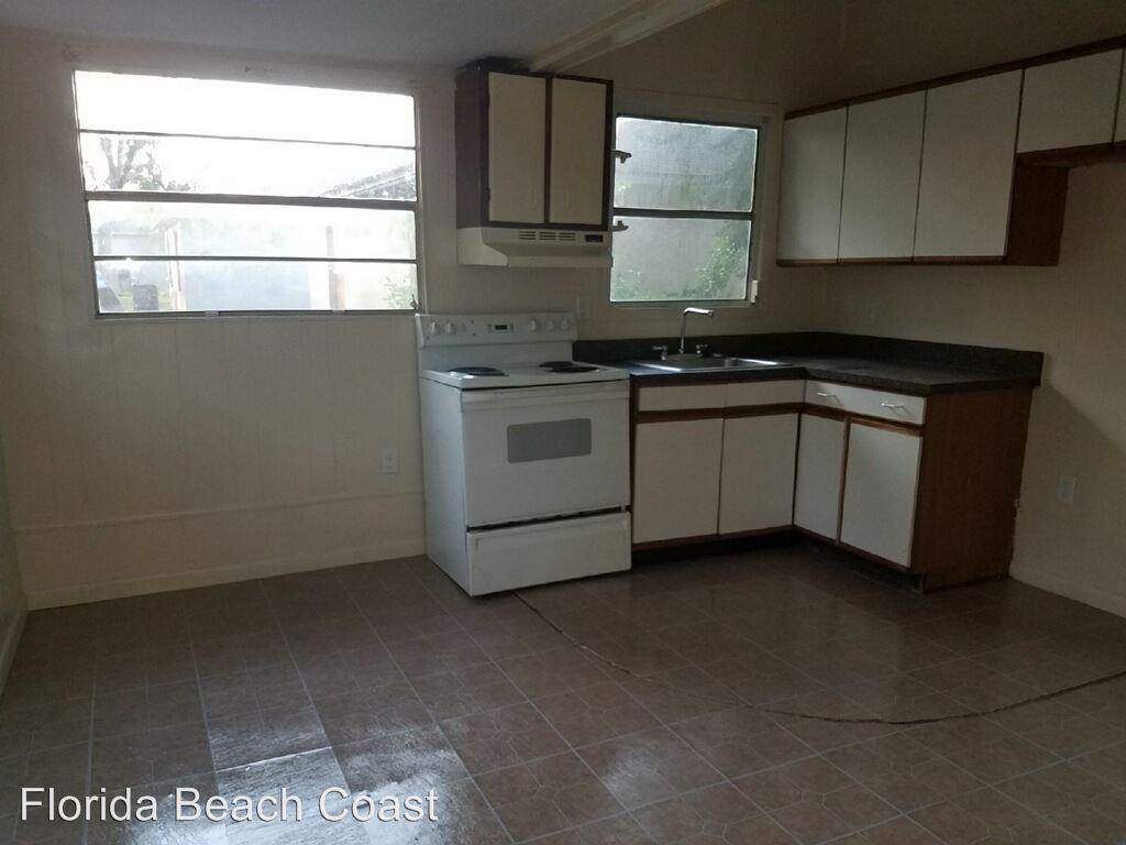 1223 E. PARKER ST. - Photo 2 of 8