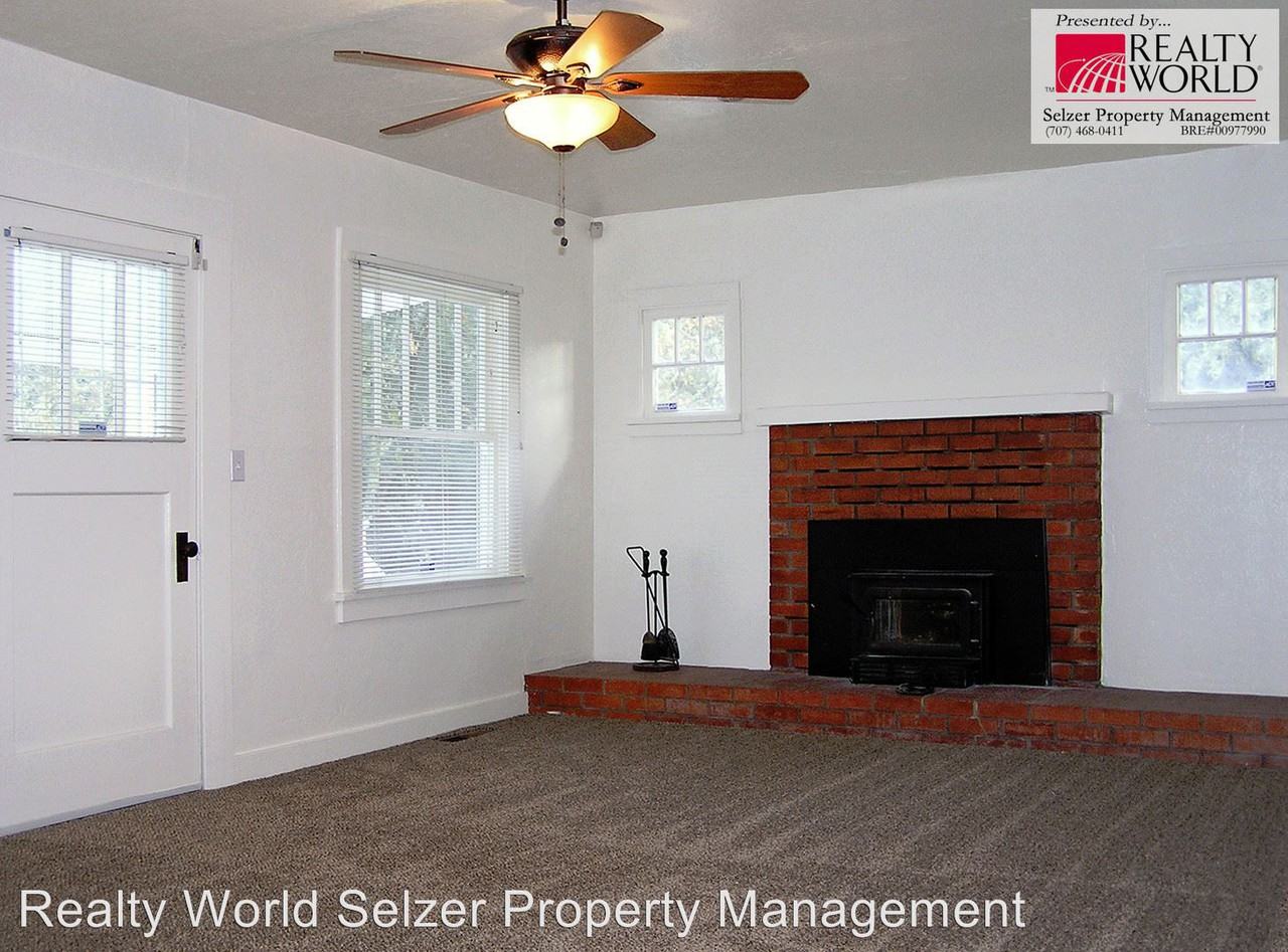 7050 Central Ave - Photo 2 of 7