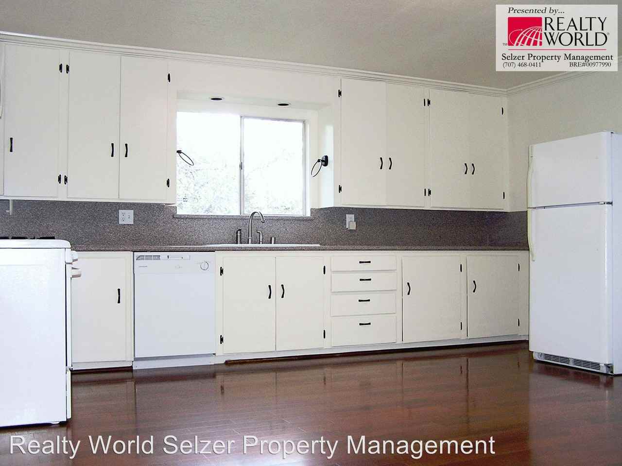 7050 Central Ave - Photo 3 of 7