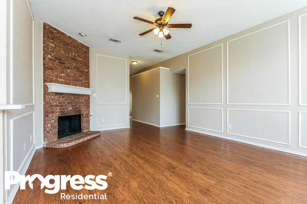 7728 Blossom Dr - Photo 3 of 15