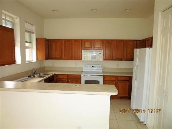 510 Pacific Grove Dr - Photo 3 of 11