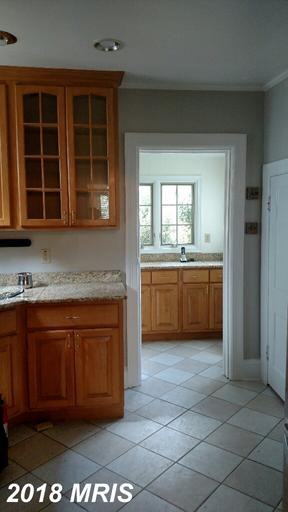 8106 Maple Ridge Rd - Photo 3 of 14