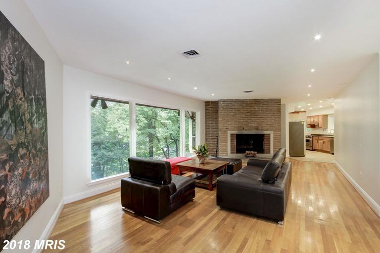 1 Buttonwood Ln - Photo 3 of 30