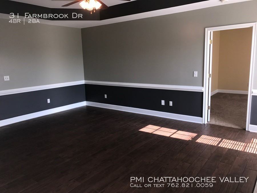 31 Farmbrook Dr - Photo 3 of 23