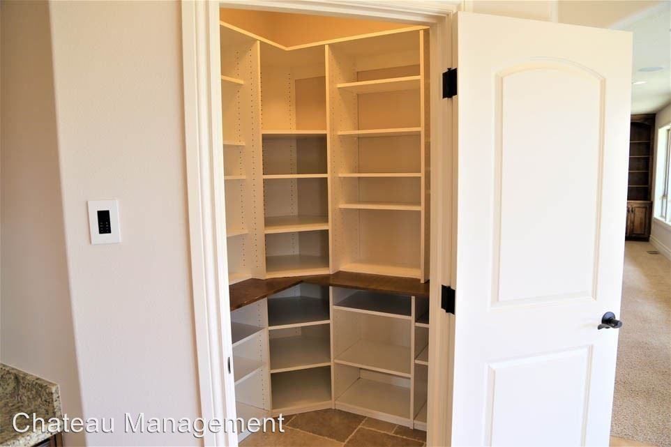 3766 SE Kiger Island Dr - Photo 3 of 27