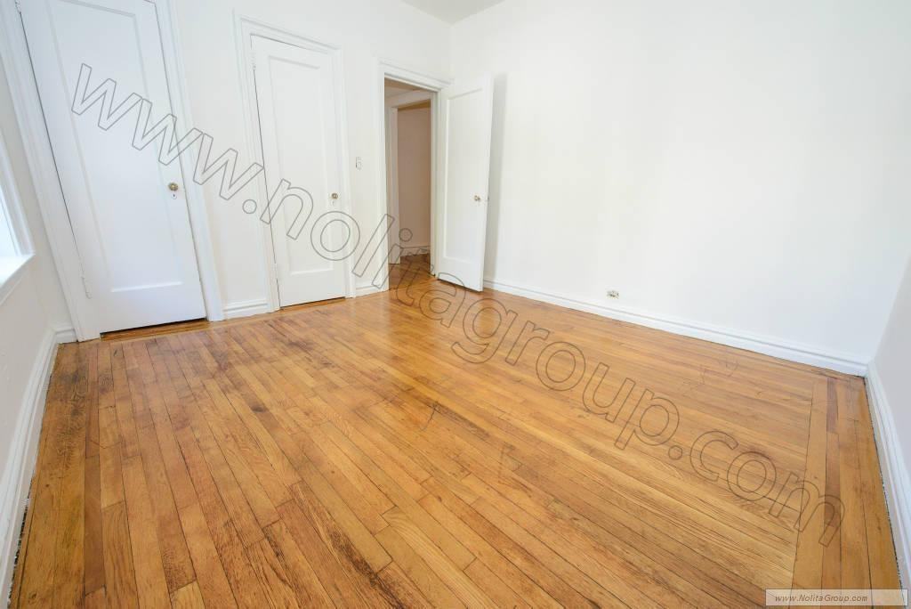 325 E 80th St #3 - Photo 3 of 9