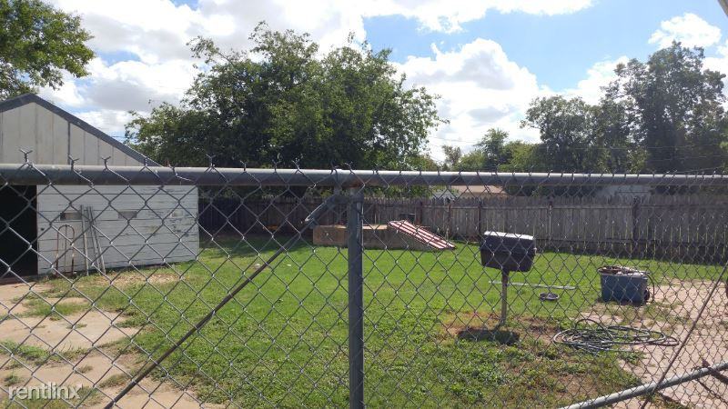 504 N 9th St - Photo 3 of 9