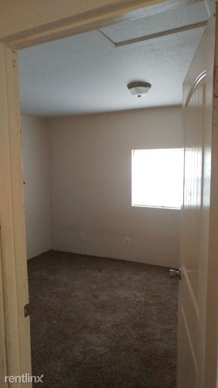 301 S 16th St - Photo 2 of 12