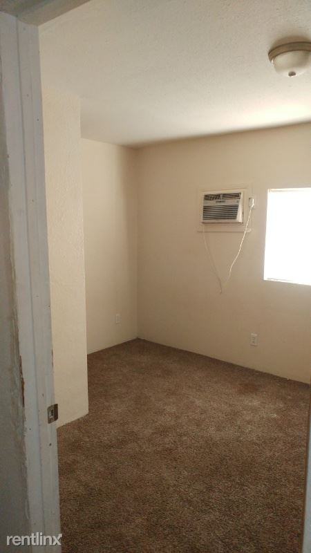 301 S 16th St - Photo 3 of 12