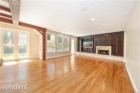 34 Montgomery - Photo 2 of 24