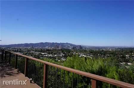 1131 Sweetbriar Dr - Photo 2 of 41