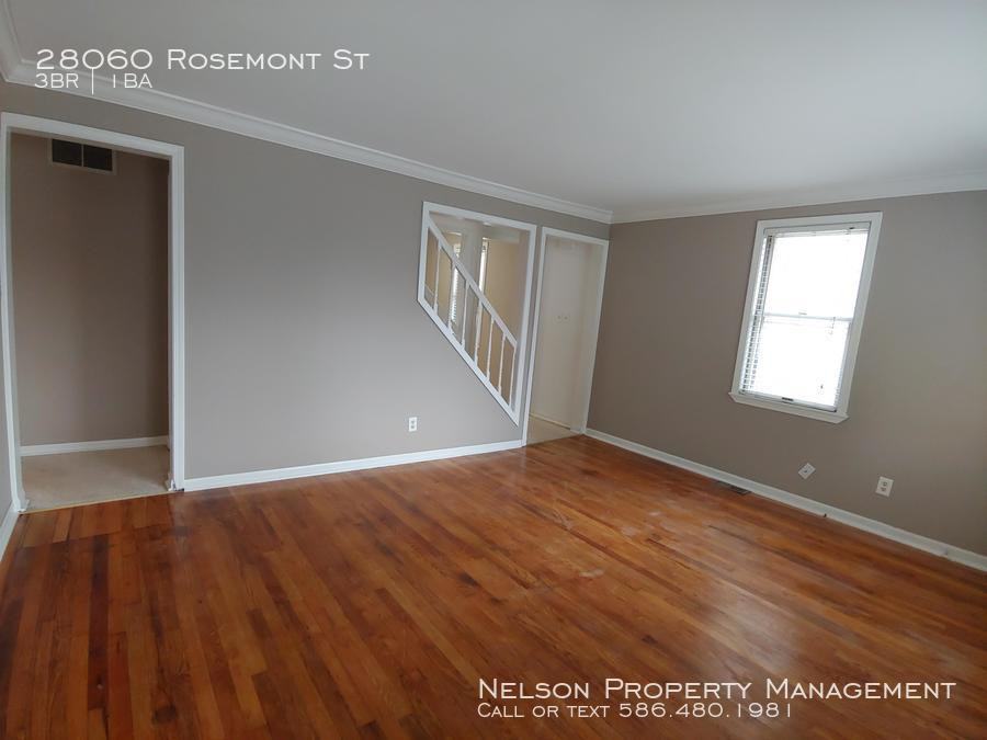 28060 Rosemont St - Photo 2 of 22