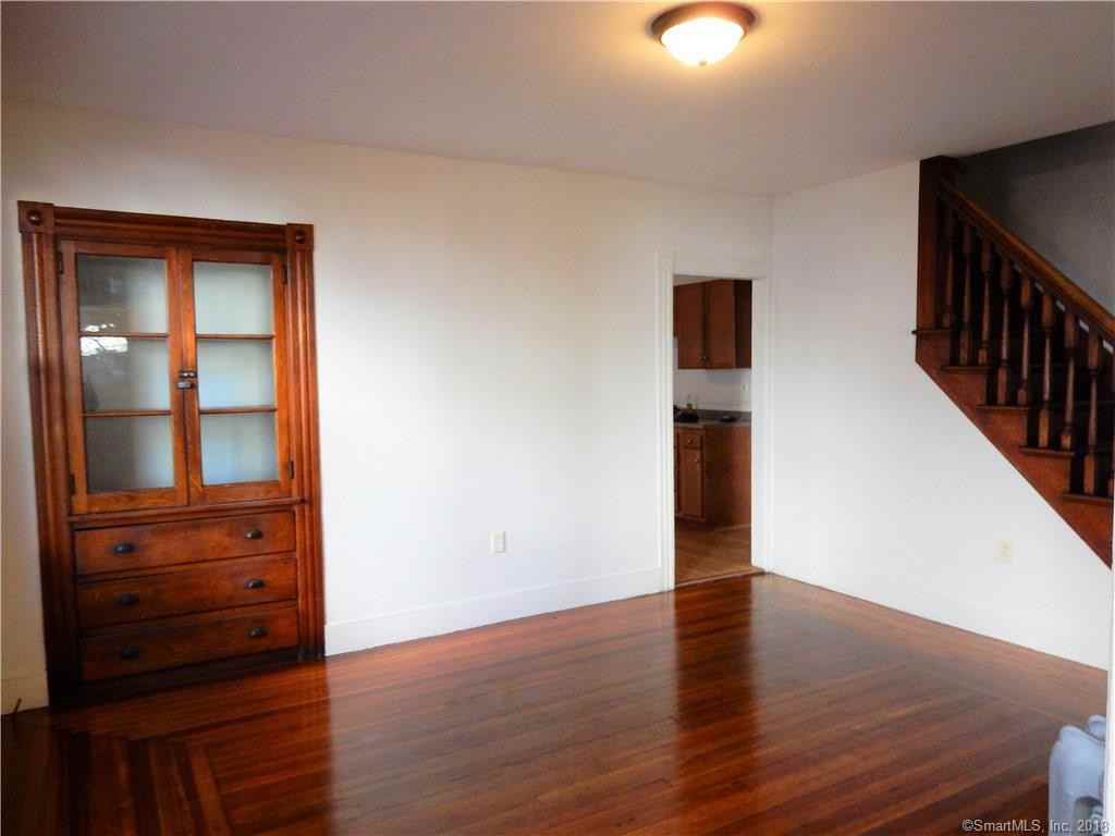 12 Lilley St - Photo 3 of 24