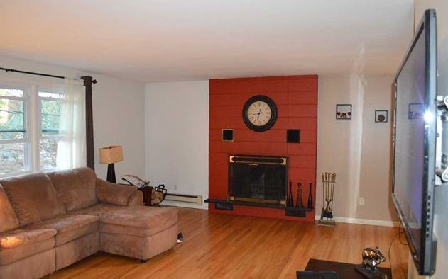 93 Bathurst Ave #2 - Photo 2 of 8