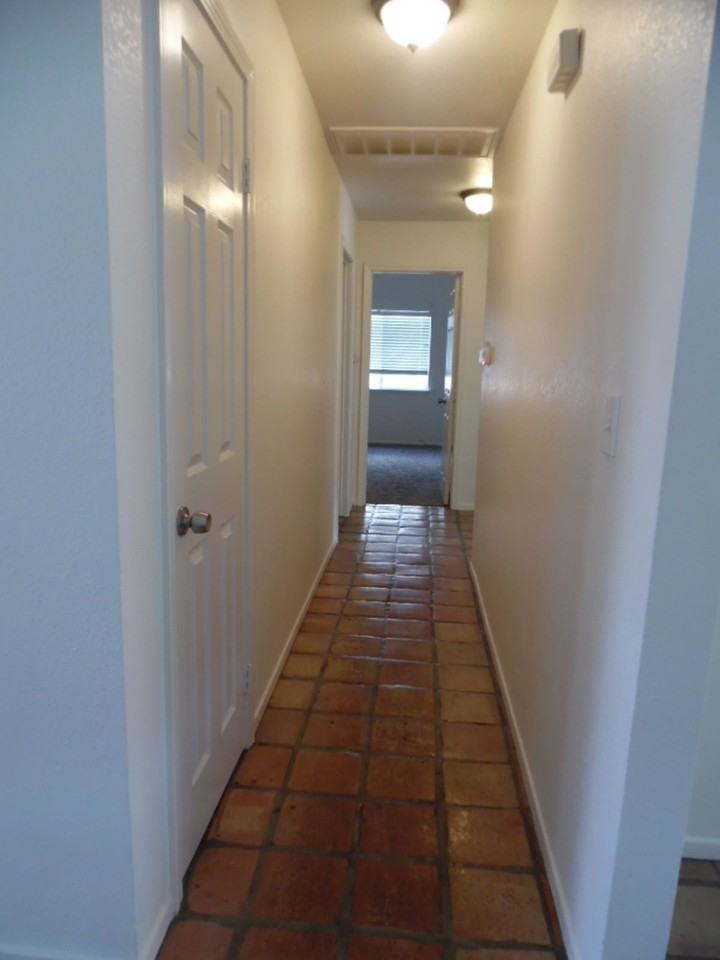 1320 Freemark Ct - Photo 2 of 6