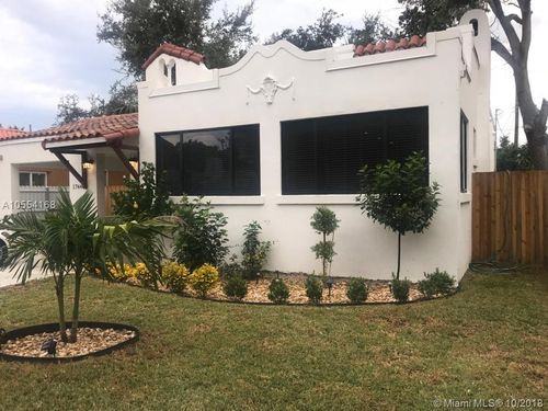 1744 SW 22nd Terrace - Photo 2 of 8