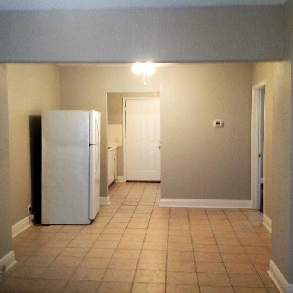 605 S 2nd St - Photo 2 of 21