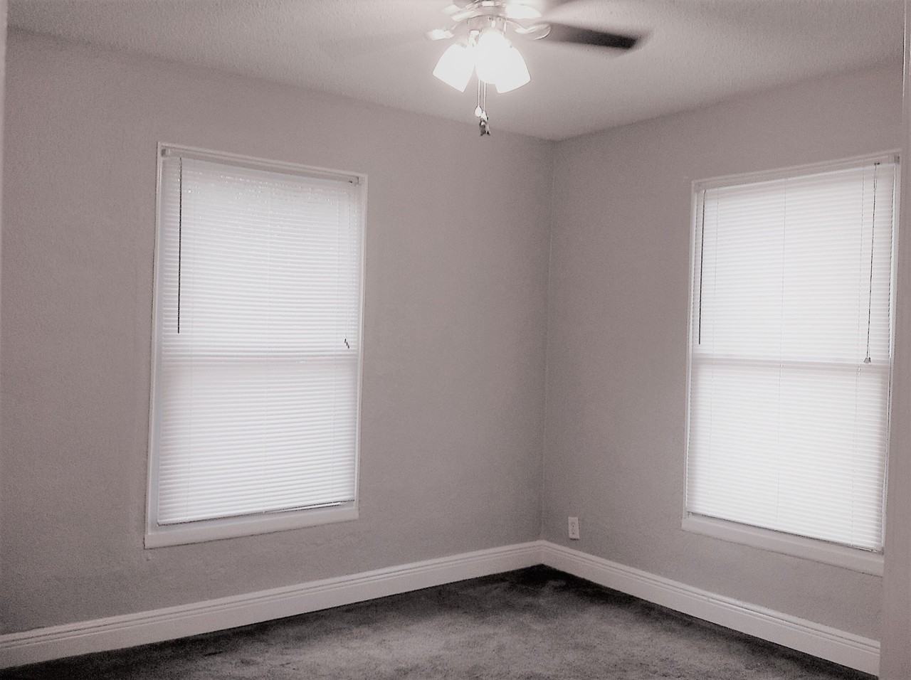 605 S 2nd St - Photo 3 of 21