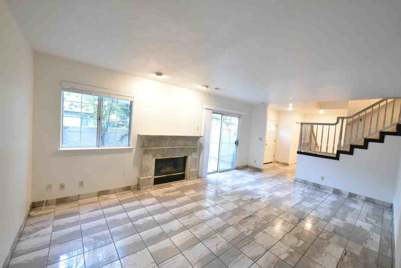 1073 Almaden Village Ln - Photo 3 of 19