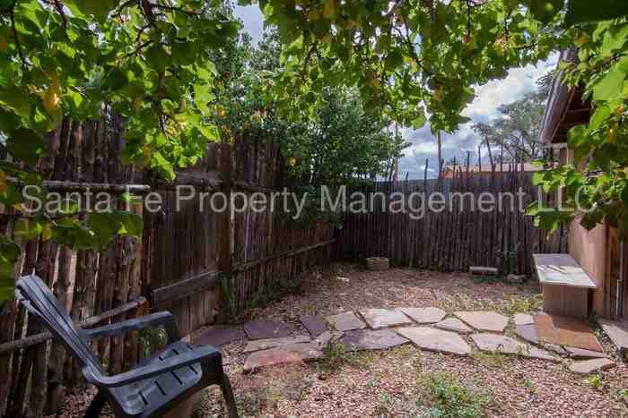 245/247 Casados St - Photo 2 of 12