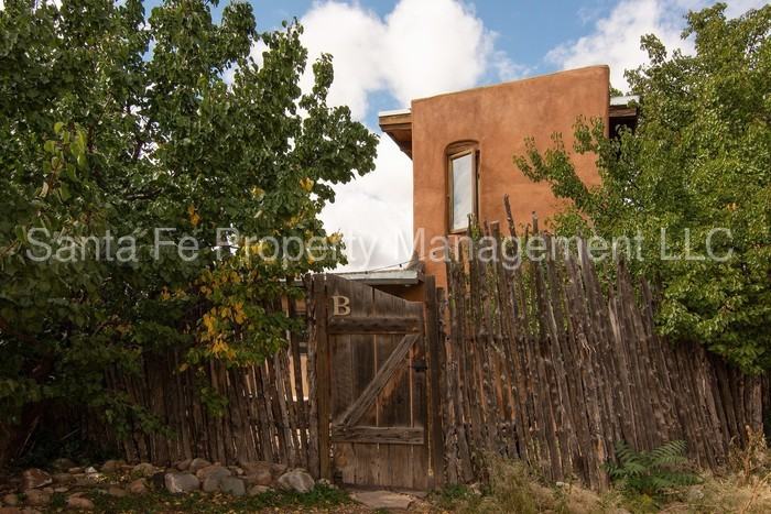 245/247 Casados St - Photo 3 of 12