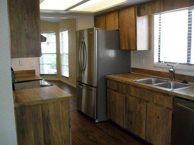 13713 Lazy Oak Dr - Photo 2 of 16