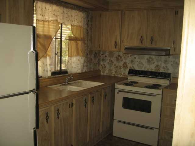 1332 White Tail Ln - Photo 3 of 7