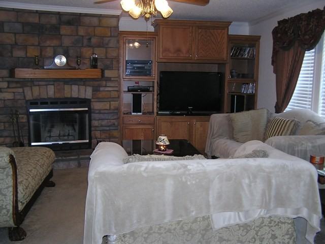 32632 Abalone Dr - Photo 3 of 9