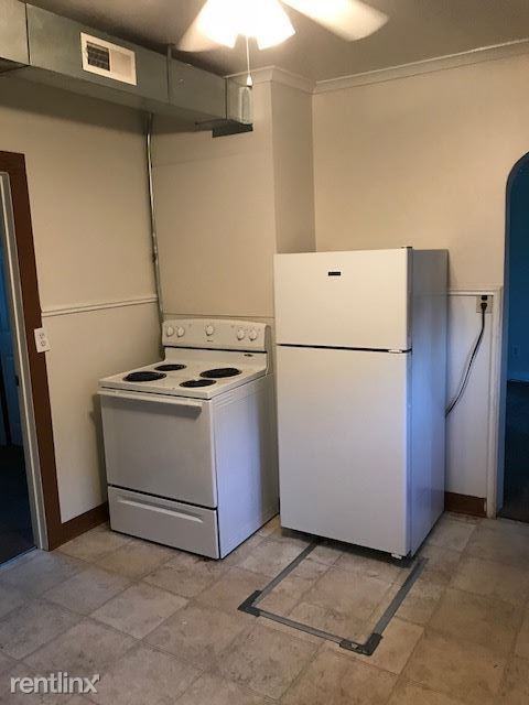 1176 Burton Rd - Photo 3 of 11