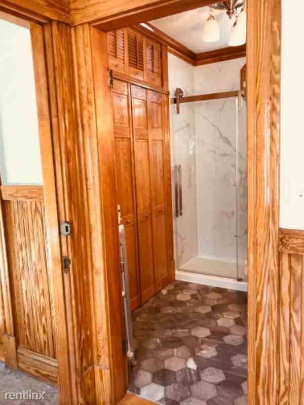 488 Hanover St - Photo 3 of 14