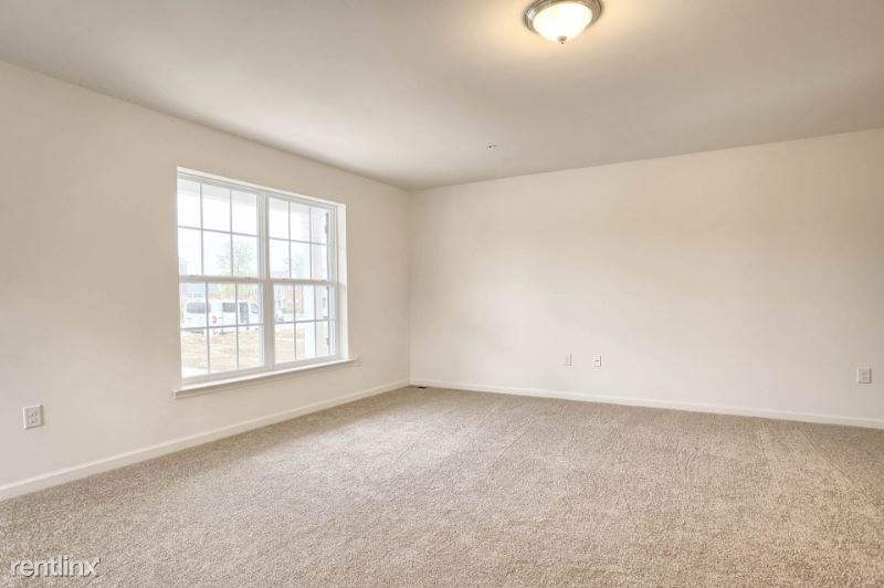 5045 Laurel Valley Ln - Photo 3 of 11