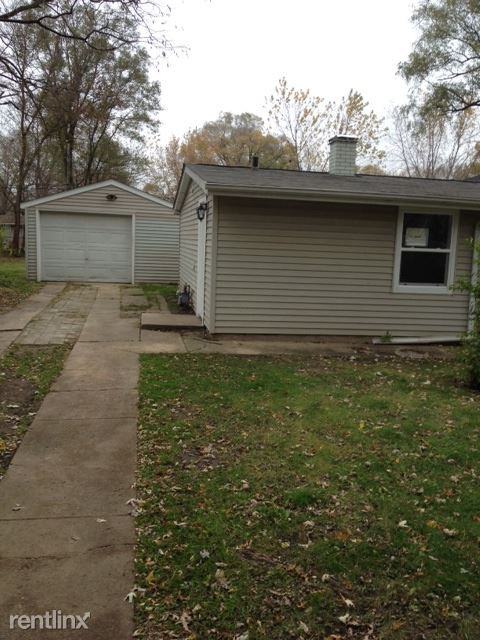 1429 Meadow Ln - Photo 2 of 11