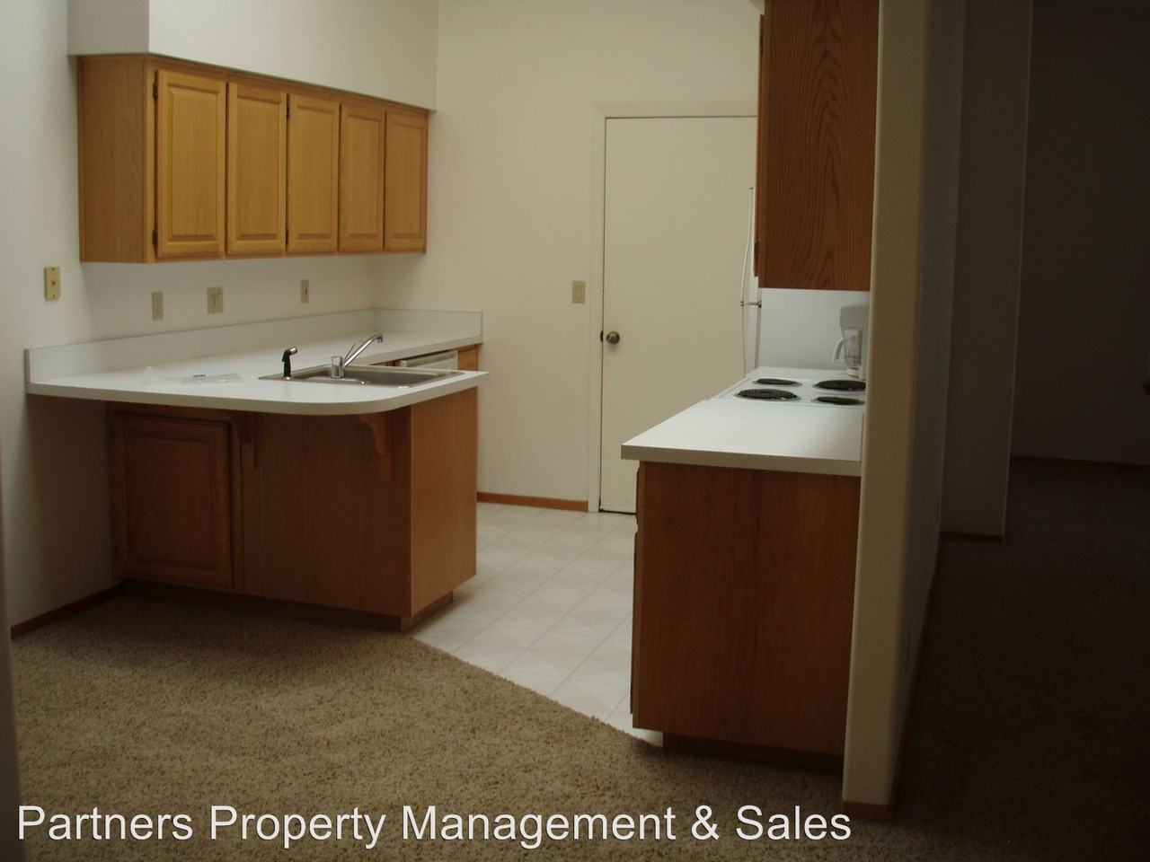 1115 NE Hidden Valley Dr - Photo 2 of 7