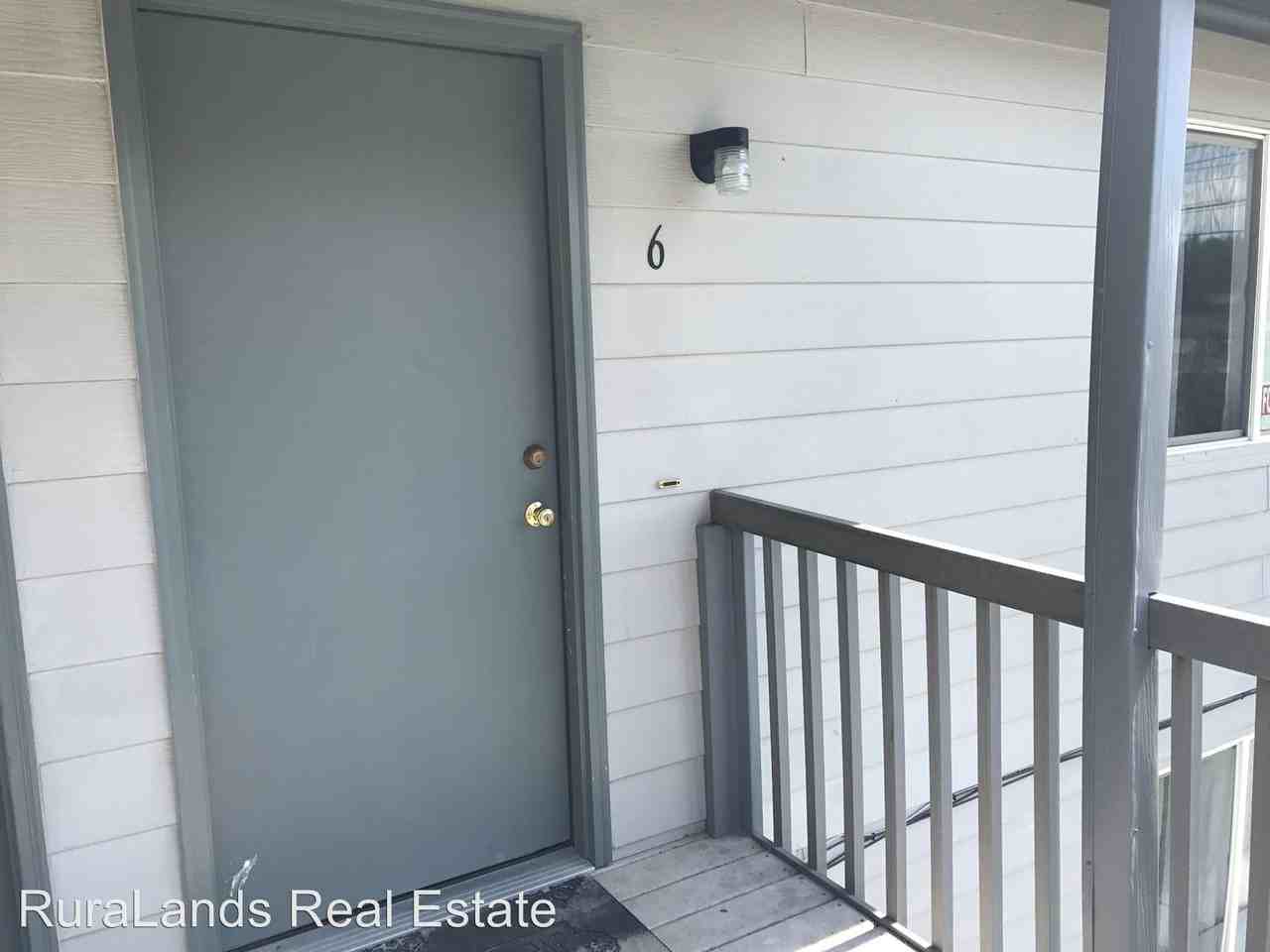 701 & 703 Spencer - Photo 2 of 7