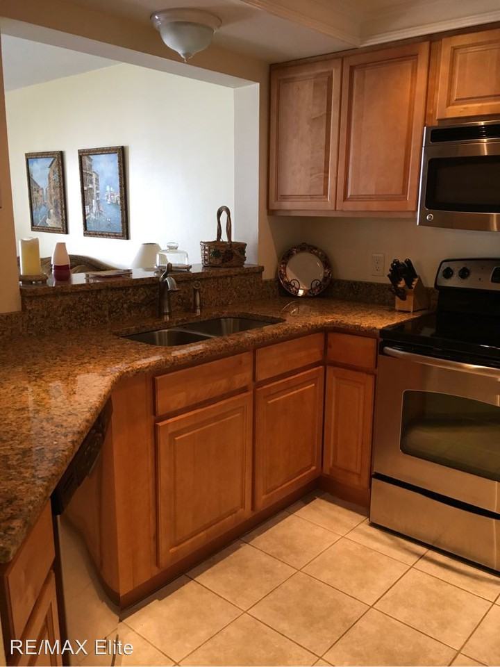 1480 Roosevelt Ave #103 - Photo 2 of 17