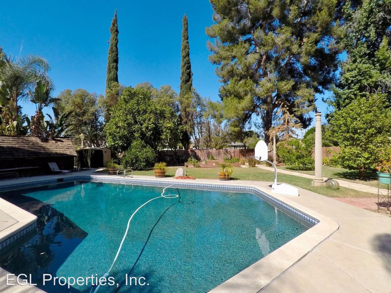 23031 Sylvan St - Photo 2 of 46