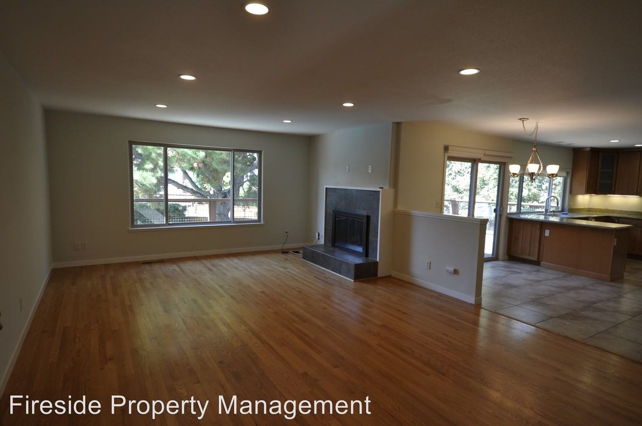 6484 Cranbrook Ct - Photo 2 of 12