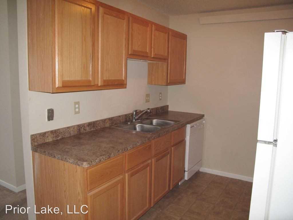 16620 Five Hawks Ave SE - Photo 3 of 3