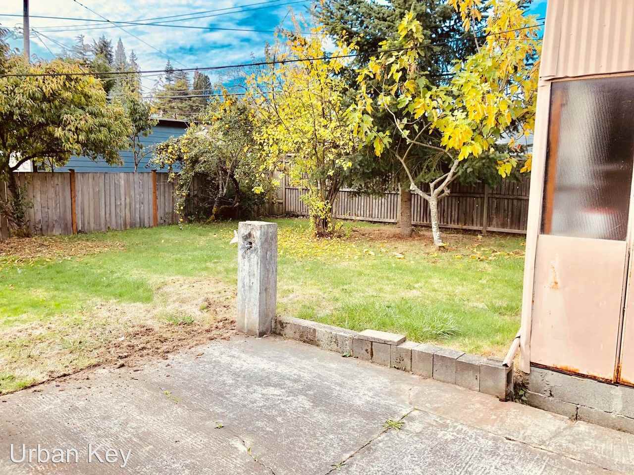 9231 32nd Ave SW - Photo 3 of 18